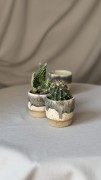 Beżowa osłonka ceramiczna z brązowym spływem handmade