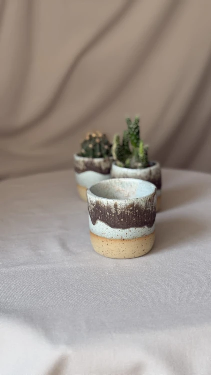 Doniczka handmade niebieska nakrapiana