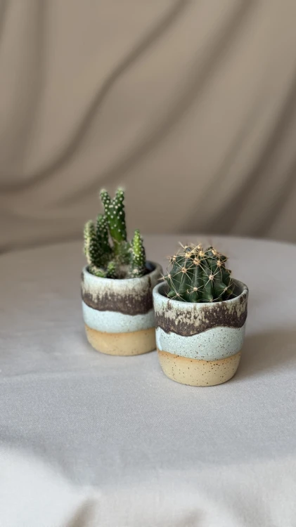 Doniczka handmade niebieska nakrapiana