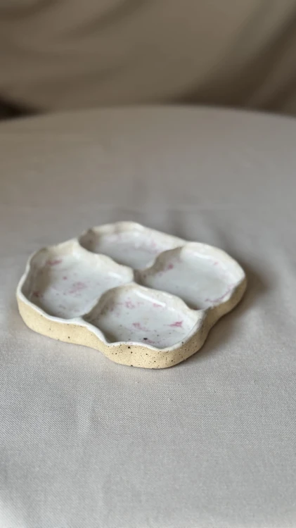 Taca ceramiczna handmade biało-różowa