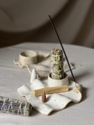 Ceramiczna podstawka pod kadzidło z gasikiem