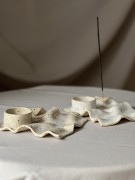 Ceramiczna podstawka pod kadzidło w kolorze gliny