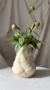 wazon-ceramiczny-handmade-organiczna-forma-kwiaty.jpg